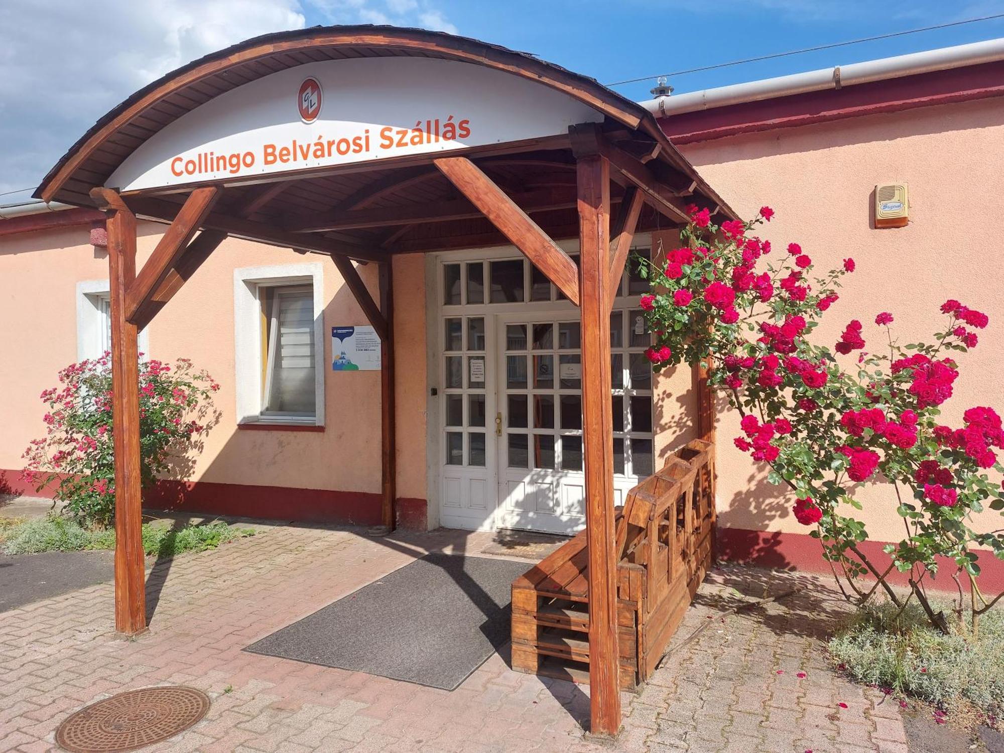 COLLINGO Belvárosi Szállás Kazincbarcika Exterior foto